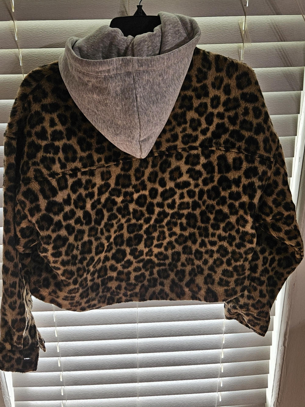 Love Tree Mixed Media Faux Fur Leopard Print Hooded Button Front Coat BNWT Large - Picture 2 of 5